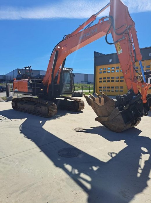 HITACHI ZX300LC-6