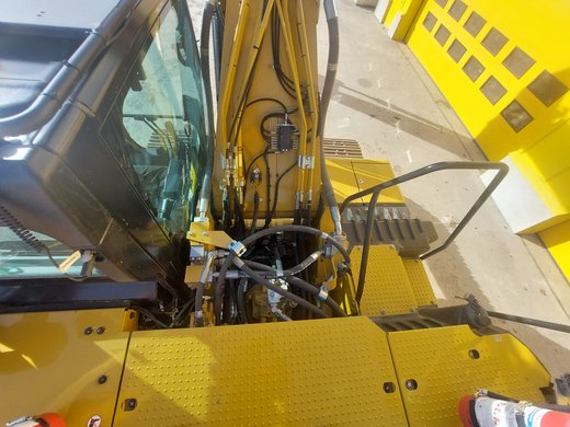 CATERPILLAR 330GC