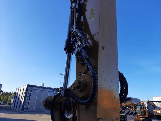 CATERPILLAR 330