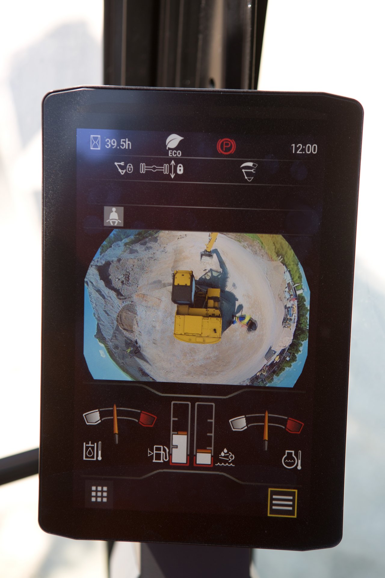 Cat Next Generation Wheeled excavators cabine